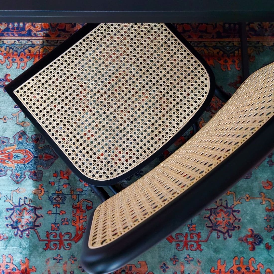 Juego de 4 sillas de comedor de ratán, negras, modelo Bas