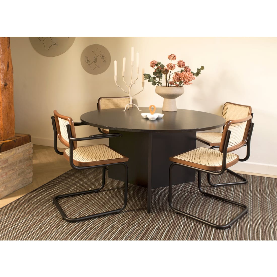 Juego de 4 sillas de comedor de ratán, negras, modelo Bas