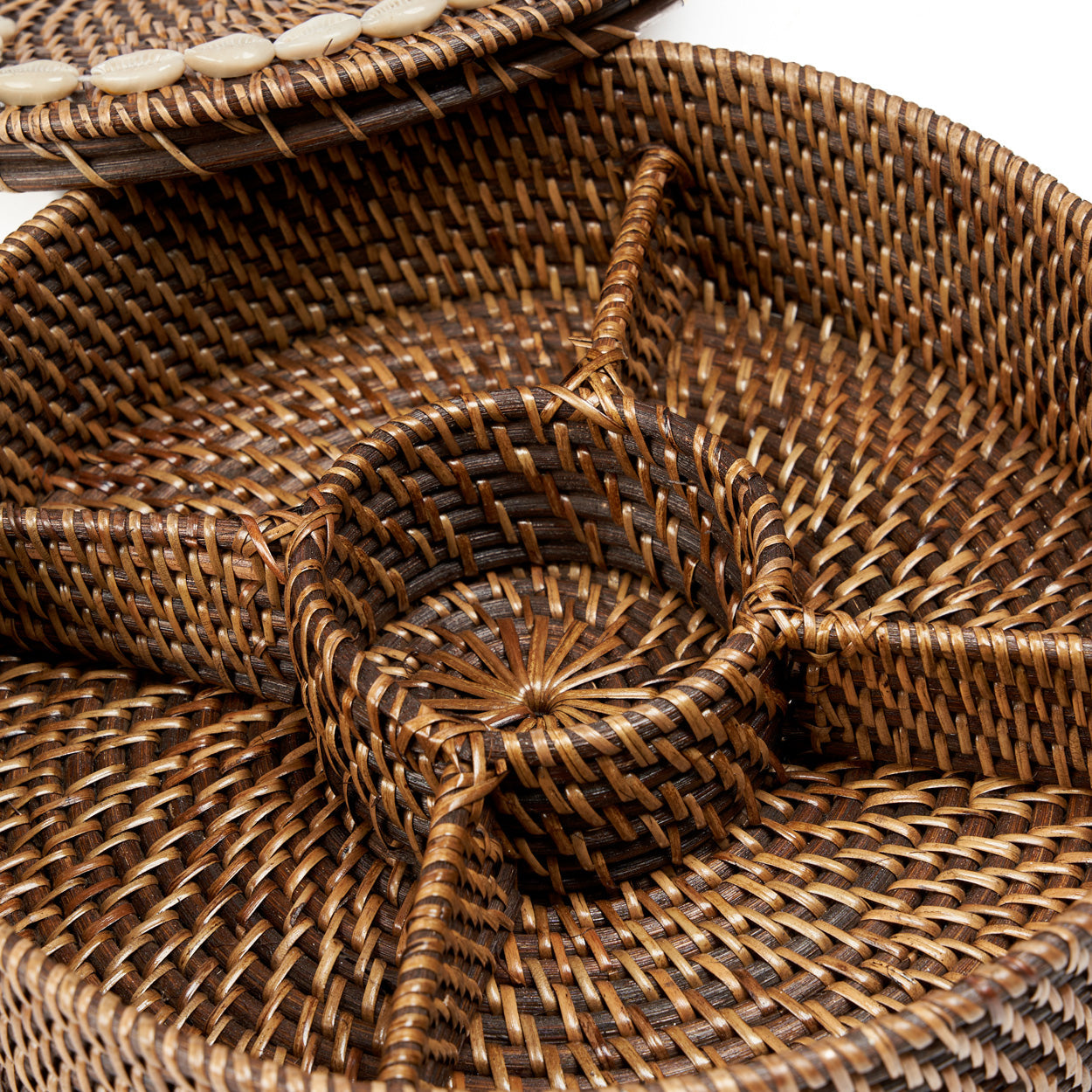 La cesta de ratán con compartimentos - marrón natural