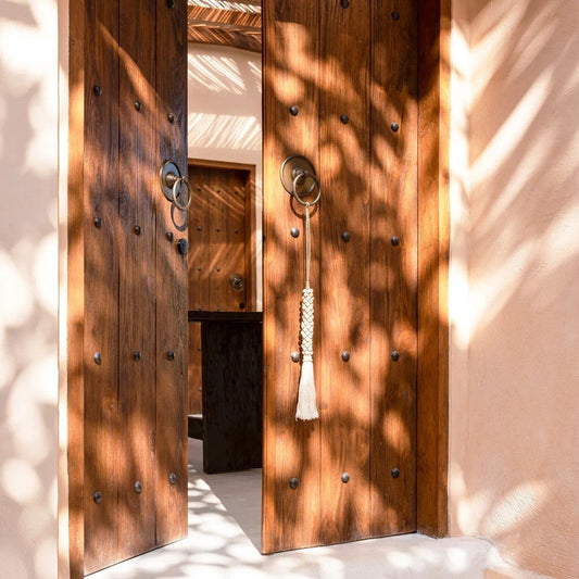 Cuentas de madera con borla de algodón - blanco natural