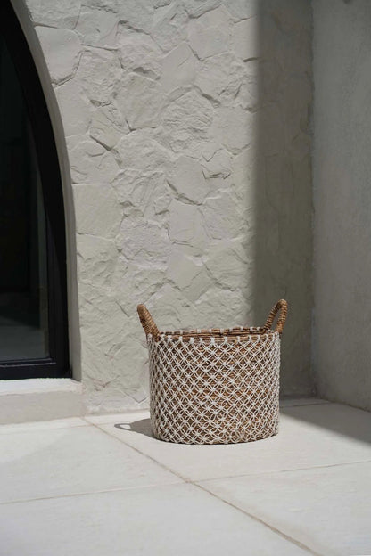La cesta de macramé con punto de cruz - M