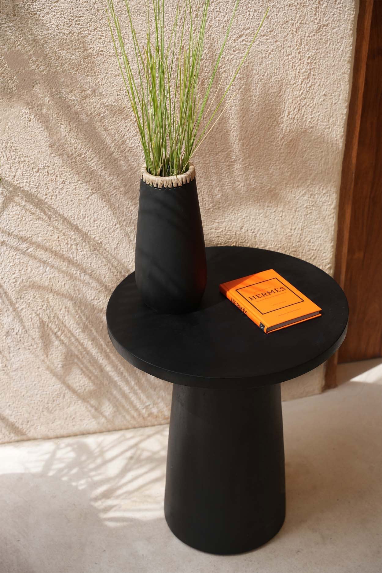 Mesa auxiliar Timber Conic - negra - 50