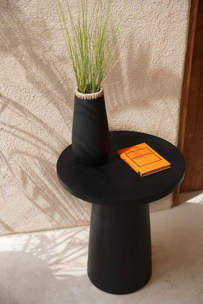 Mesa auxiliar Timber Conic - negra - 50
