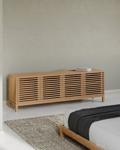 Mueble consola Tanner de cuatro puertas en fresno teñido de lino